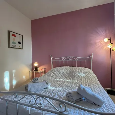 Vakantiehuis Maison 8 Personnes - *