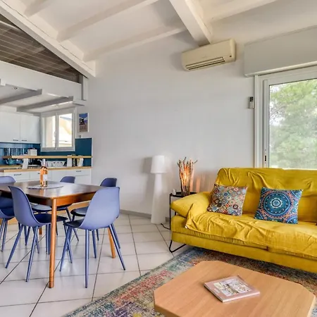 Maison 8 Personnes - *